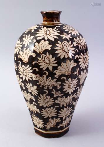 A GOOD CHINESE JIANGYAO PORCELAIN MEIPING VASE, the sectioned body with lotus decoration 31cm