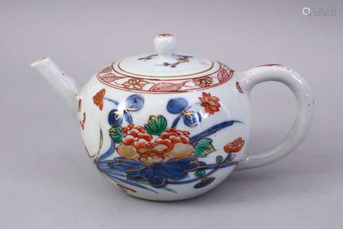 A GOOD JAPANESE MEIJI PERIOD IMARI PORCELAIN TEA POT & COVER, decorated with chrysanthemum