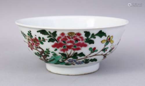 A GOOD 19TH CENTURY CHINESE FAMILLE ROSE PORCELAIN BOWL,the body with decoration depicting birds