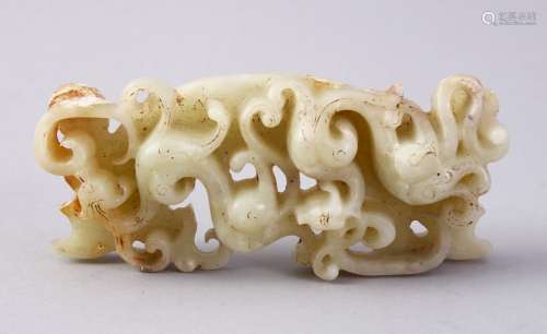 A GOOD QUALITY CHINESE CARVED JADE ARCHAIC STYLE DRAGON AND CHILONG OPENWORK CARVING, 12cm.