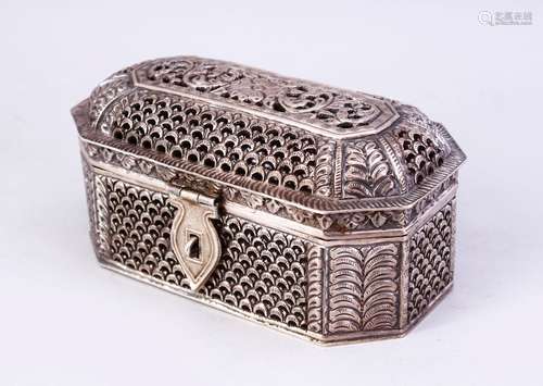 A GOOD 19TH /20TH CENTURY ISLAMIC / IRANIAN SILVER OPENWORK CASKET, the base with a 92.5 stamp,