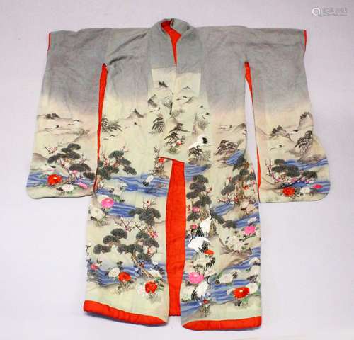 A GOOD JAPANESE 19TH CENTURY EMBROIDERED TEXTILE KIMONO / ROBE, embroidered to depict scenes of