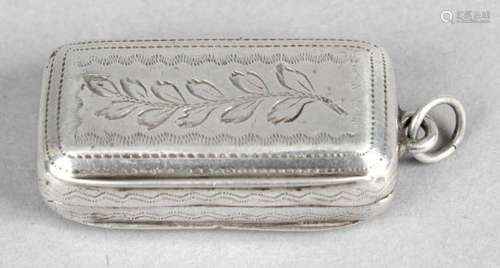 A small George III silver vinaigrette,