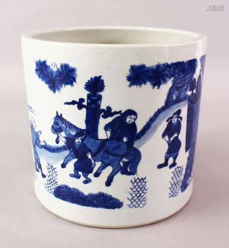 A GOOD 19TH / 20TH CENTURY CHINESE BLUE & WHITE PORCELAIN BRUSH WASHER, Decorated with scenes of