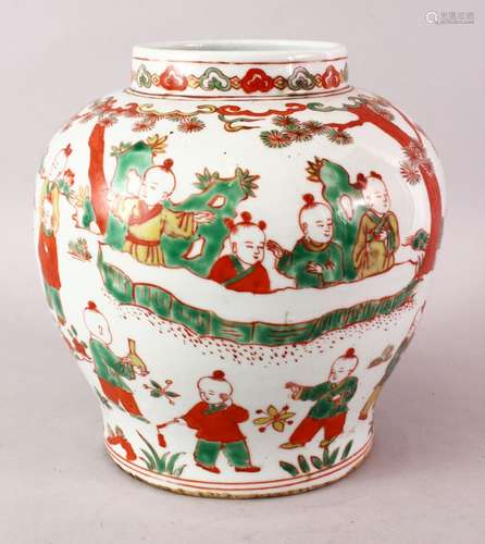 A GOOD 19TH CENTURY CHINESE FAMILLE VERTE PORCELAIN JAR OF BOYS, the body decorated with scens of