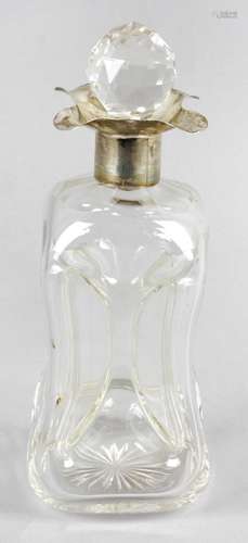 A Sheffield 1899 hallmarked silver and clear glass decanter and stopper,