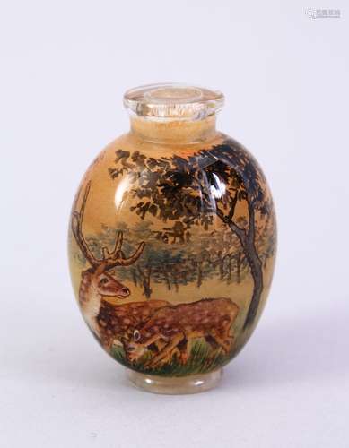 A GOOD CHINESE 19TH / 20TH CENTURY REVERSE PAINTED SNUFF BOTTLE, painted interior to depict deer