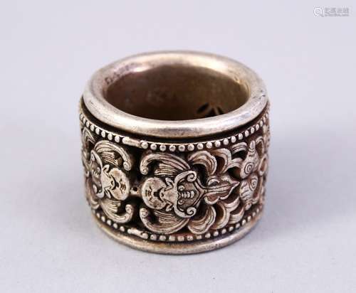 A GOOD CHINESE SILVER ARCHERS RING, With bat decoration, the interior with a calligraphy seal mark.