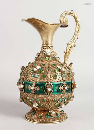 A VERY GOOD HUNGARIAN SILVER GILT CLARET JUG, with filigree decoration and inlaid with pearls and