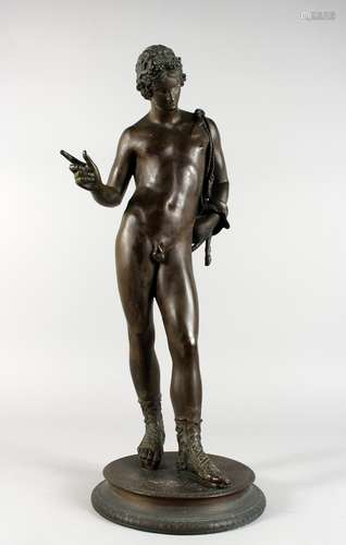 A GOOD LATE 19TH CENTURY BRONZE FIGURE OF A CLASSICAL MALE NUDE, a goatskin over his shoulder, his