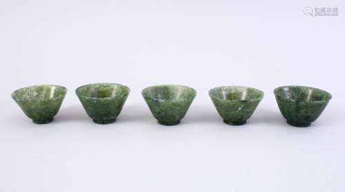 FIVE GOOD CHINESE CARVED SPINACH JADE BOWLS, 5CM.