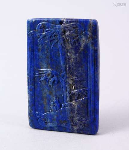 A GOOD CHINESE CARVED LAPIS STONE PENDANT OF BAMBOO TREES, 5.6CM X 3.6CM .