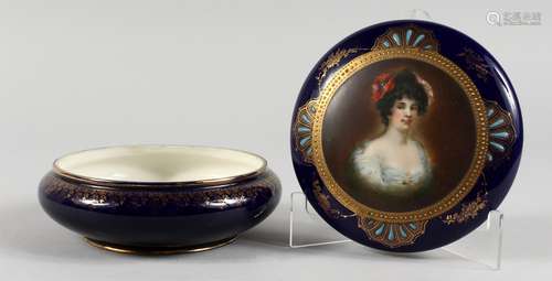 A CONTINENTAL PORCELAIN CIRCULAR BOX AND COVER, rich blue ground with gilded decoration, the cover