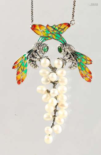 A SILVER, PEARL AND EMERALD DRAGONFLY BROOCH.