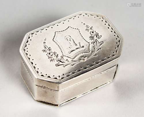 A GEORGE III ENGRAVE NUTMEG GRATER, crested. London 1792. Maker: Samuel Bradley.