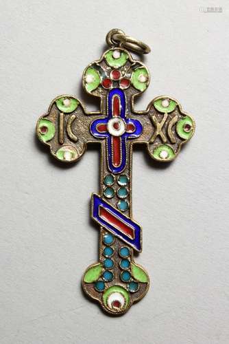 A RUSSIAN SILVER AND ENAMEL CRUCIFIX PENDANT. 2ins high.