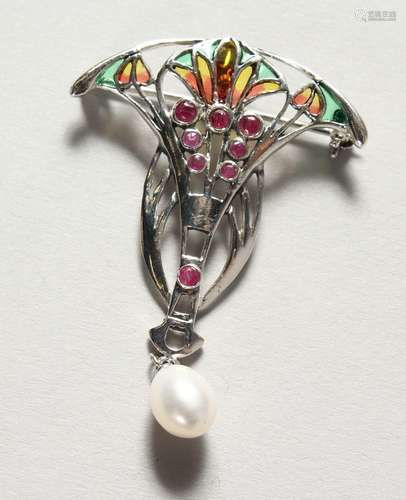 A SILVER AND PLIQUE-A-JOUR STYLE BROOCH. 2ins high.