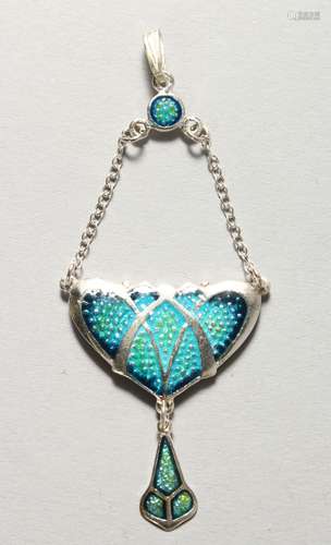 AN ART NOUVEAU STYLE SILVER AND ENAMEL PENDANT. 3ins high.