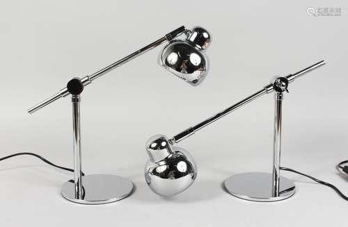 A PAIR OF SMALL CHROME ANGLEPOISE LAMPS.