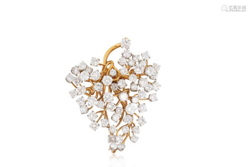 A VAN CLEEF & ARPELS 14K YELLOW GOLD DIAMOND BROOCH