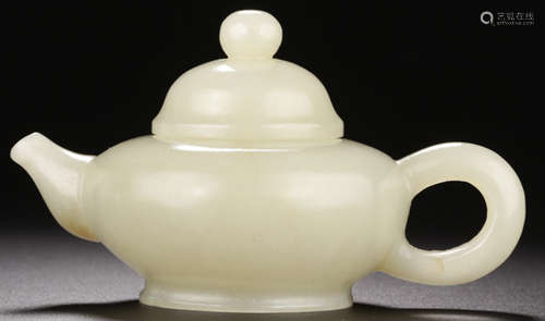 A HETIAN JADE CARVED TEA POT