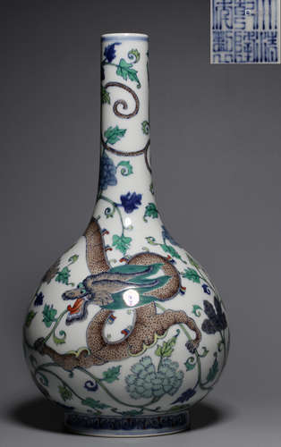 A DOUCAI GLAZE LONG NECK VASE