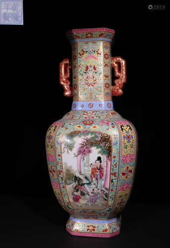 A ENAMELED GLAZE VASE WITH FIGURE PATTERN