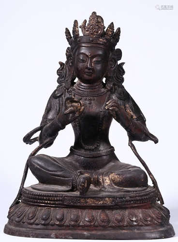 A GILT BRONZE CASTED TARA BUDDHA STATUE