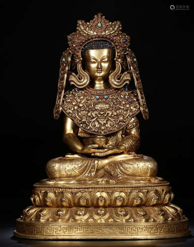 A GILT BRONZE CASTED BUDDHA STATUE