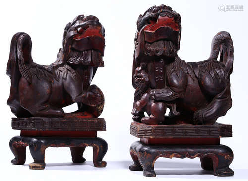 PAIR OF WOOD CARVED LION SHAPED ORNAMENT