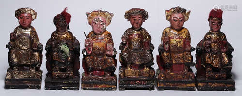 SET OF LACQUER CARVED FIGURE STATUE