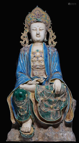 A ENAMELED GLAZE GUANYIN BUDDHA STATUE