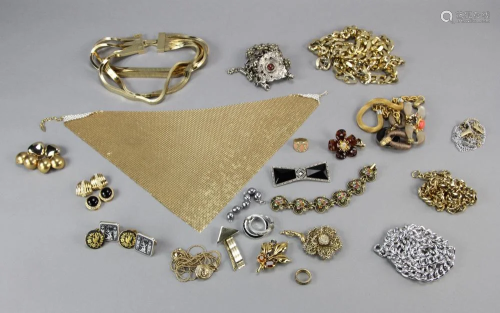 Miscellaneous Gold Tone Jewelry