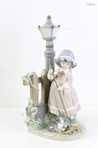 Lladro Porcelain Fall Girl Figure