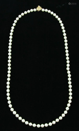 Ladies 14k Gold Clasp Faux Pearl Necklace