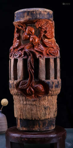 A HUALI WOOD ORNAMENT CARVED WITH PEACH