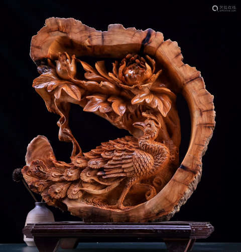 A WOOD ORNAMENT CARVED WITH BIRD&FLOWER