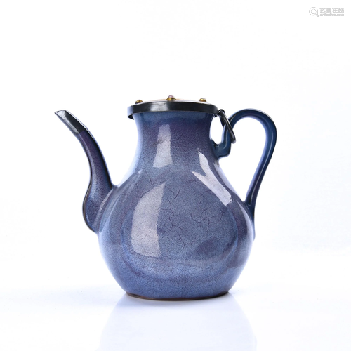 A JUNYAO-GLAZED WINE POT.MING PERIOD