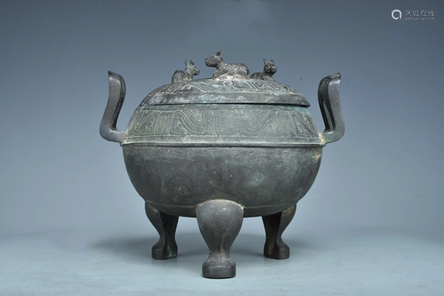 A BRONZE FOOD VESSEL.HAN PERIOD