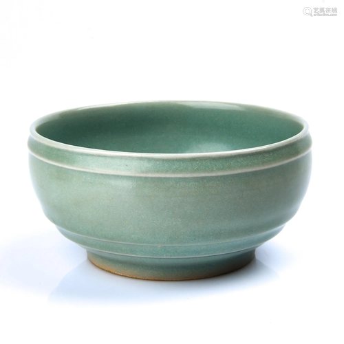 A CELADON-LONGQUAN BOWL.SONG P…