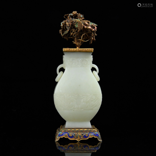 A CARVED WHITE JADE VASE AND COVER.MARK OF …