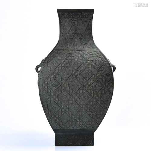A CARVED BRONZE VASE.MING PERIOD