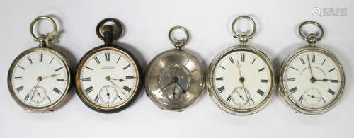 A silver keywind open-faced gentleman's pocket watch, the engraved silvered dial with gilt Roman