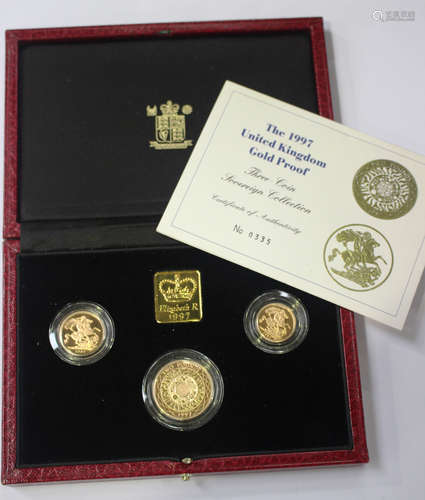 An Elizabeth II United Kingdom gold proof three-coin sovereign collection set 1997, comprising two