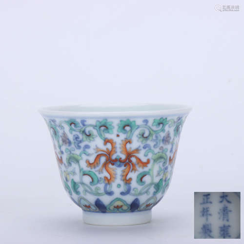 A Chinese Doucai  Twine Pattern Porcelain Cup