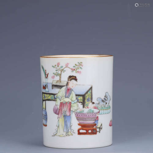 A Chinese Famille Rose Gild Figure Painted Porcelain Brush Pot