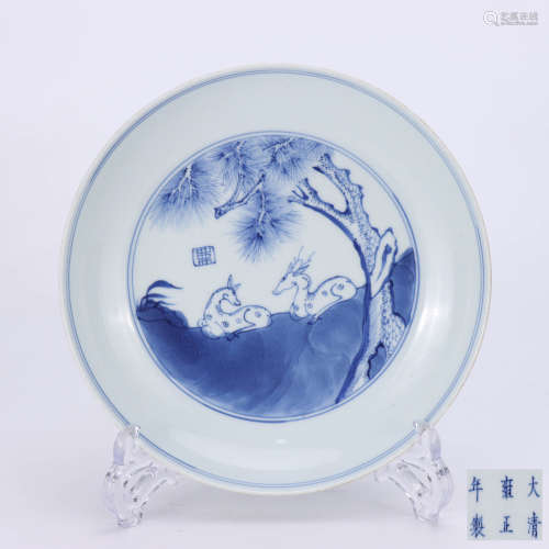A Chinese Blue and White Deer Painted Porcelain Plate