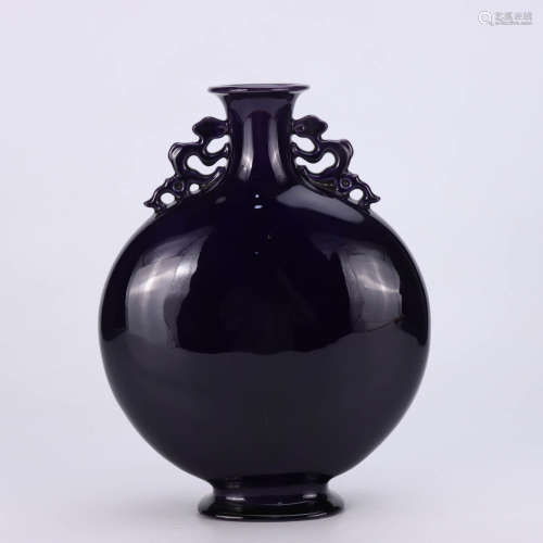 A Chinese Eggplant purple Porcelain Oblate Vase