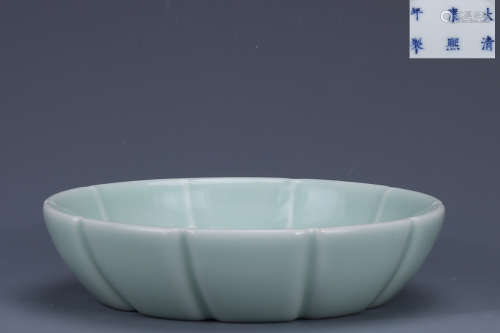 A Chinese Pea Green Glazed Porcelain Plate