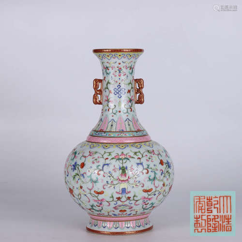 A Chinese Famille Rose  Twine Pattern Porcelain Vase